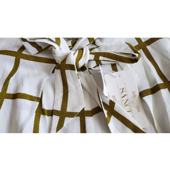 NWT! ANTHROPOLOGIE SANCIA WHITE & GOLD SHORTS - Picture 3 of 6